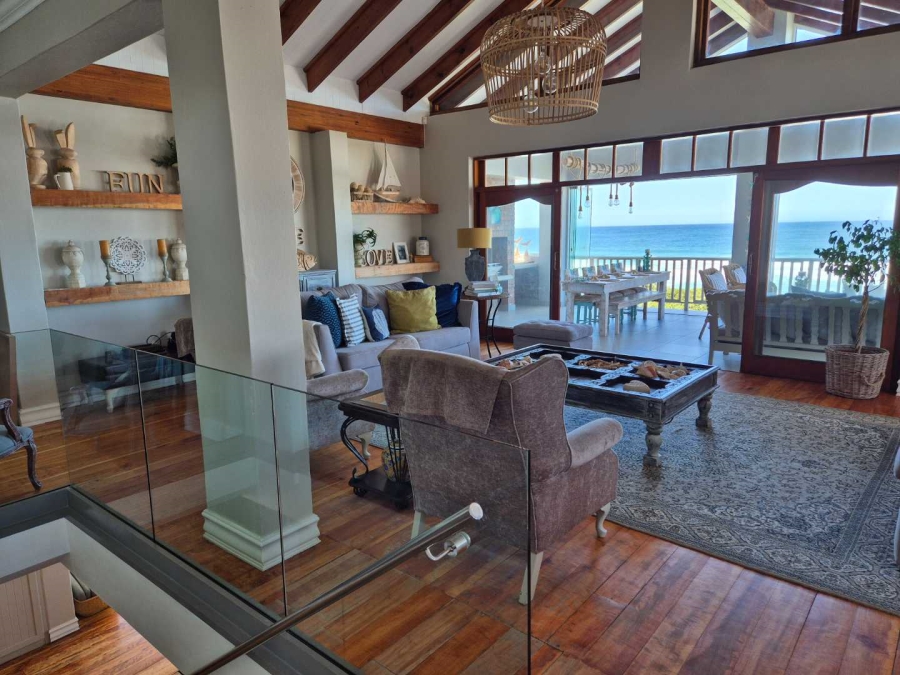 6 Bedroom Property for Sale in Outeniqua Strand Western Cape